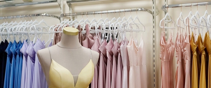 Shop for formal wear and evening gowns near Ramstein Airbase and Kaiserslautern - Evening dresses and prom gowns