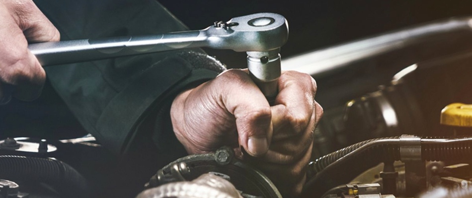 Wir suchen ab sofort zur Festanstellung unbefristet einen/e - Kfz-Mechatroniker/in