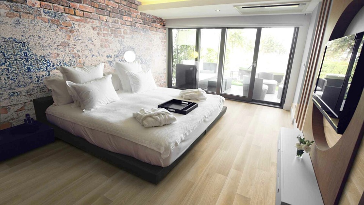 B. Wilhelm Schwab Raumausstatter-Meisterbetrieb aus Ittlingen