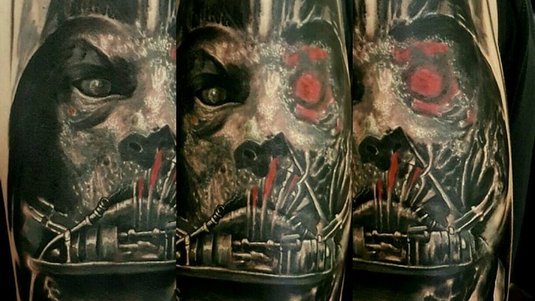 Heart Balls Tattoo aus Heilbronn